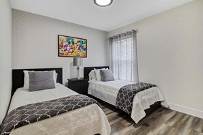 6 bedrooms, iron/ironing board, free WiFi, bed sheets