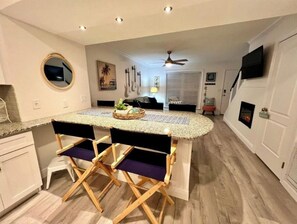 Dining - Beachy 2bd Townhouse w/ Garage (New Smyrna Beach)