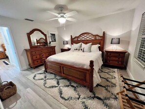 2 bedrooms, iron/ironing board, free WiFi, bed sheets - Beachy 2bd Townhouse w/ Garage (New Smyrna Beach)