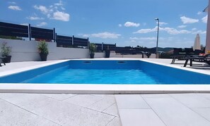 Pool - Holiday Home Gabi - Three Bedroom Holiday Home with Terrace and Swimming pool (Šibenik)