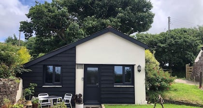 Cosy Cottage Near Hartland Village