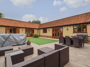 Cottage | Property grounds