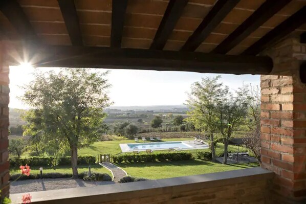 Pool - Renovated & Relaxing Historical Cortona Farmhouse (Fratticciola)