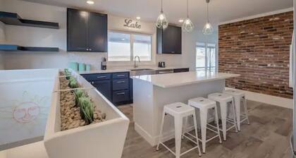 Mid-Century Modern Lake House on Wolf Lake!