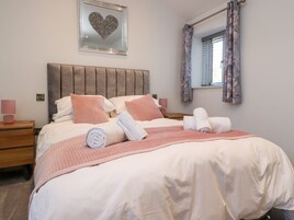 2 habitaciones, decoración personalizada y muebles diferentes 