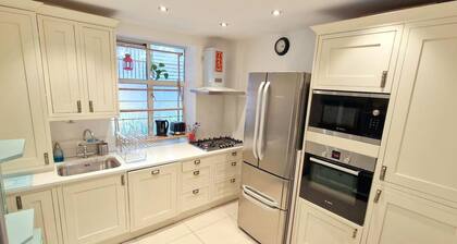Modern 3-bed House in Surrey Quays