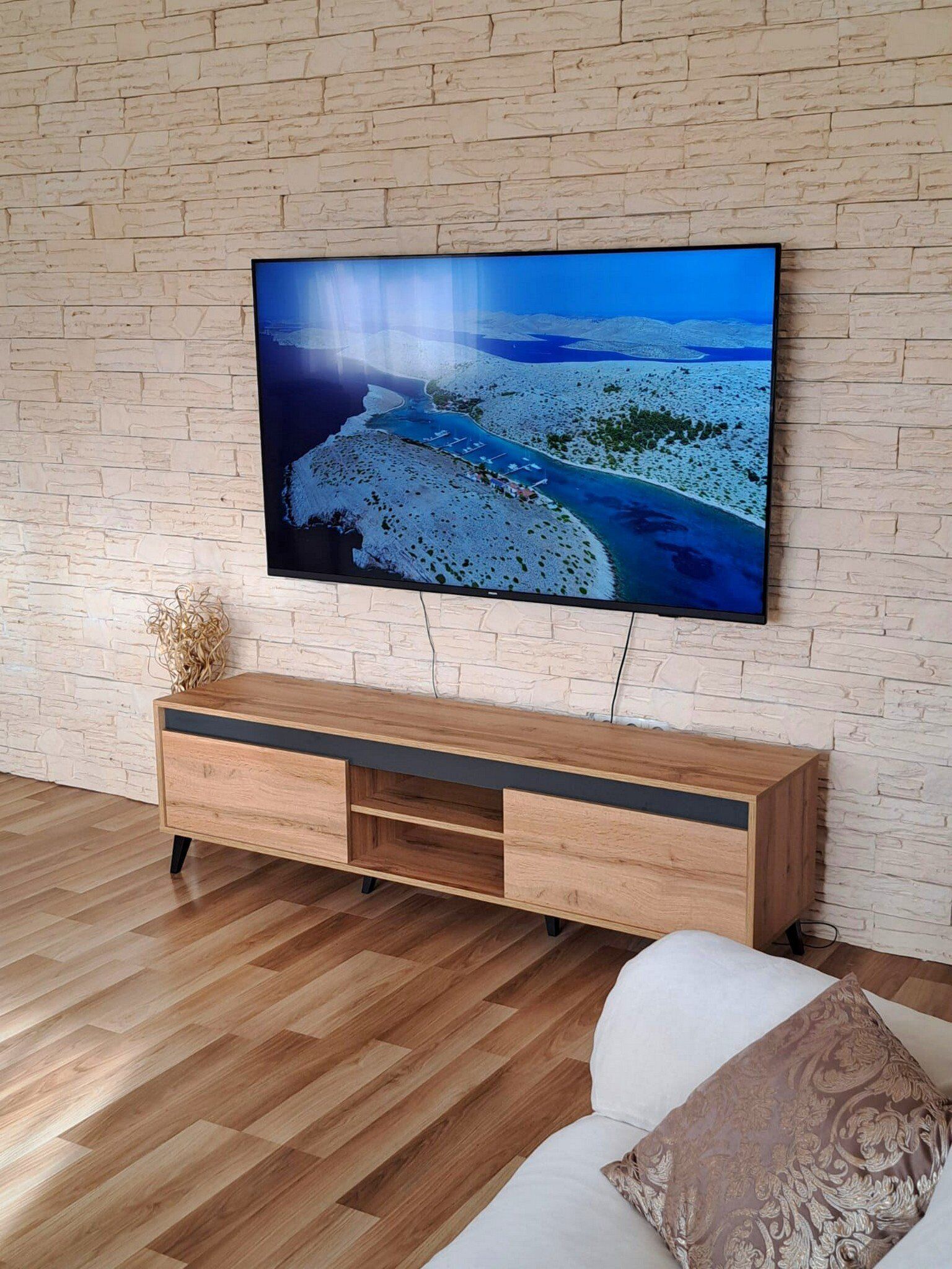 House (Three Bedroom Holiday Home with Terra) | Living room | TV