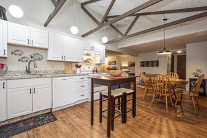 Studio (2 Bedrooms) | Property amenity