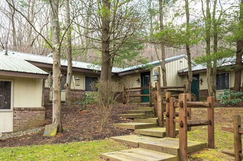 Cub House by Taylor Made Deep Creek