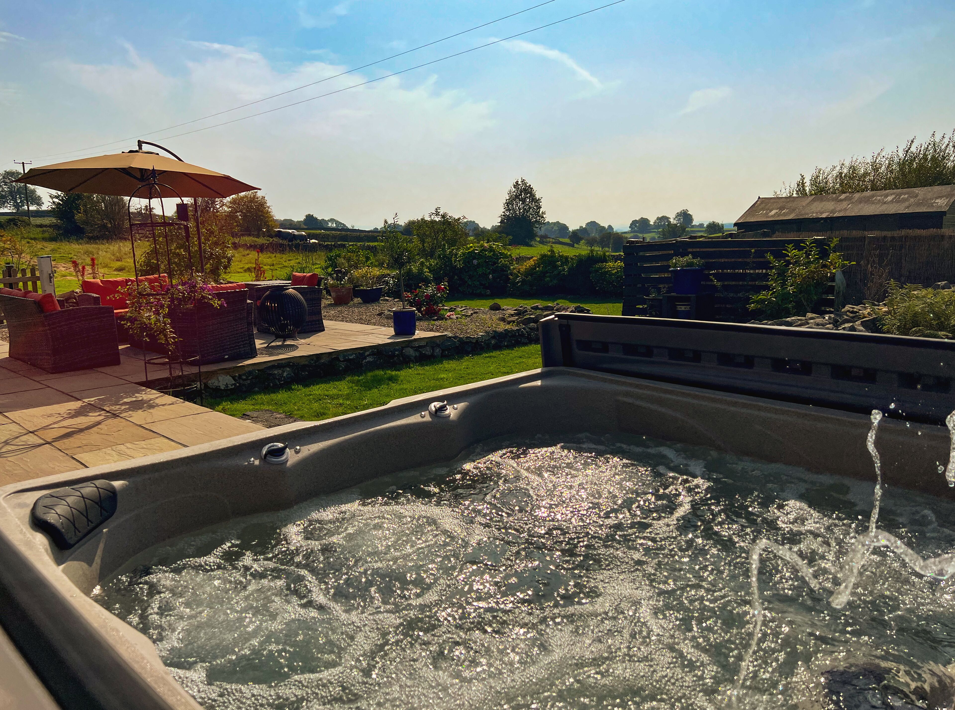 Bañera de hidromasaje exterior