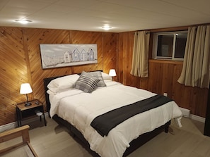 5 bedrooms, WiFi, bed sheets