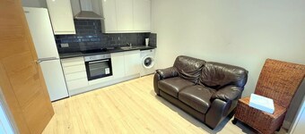 2-bed House - Sleeps 5 & Central Links
