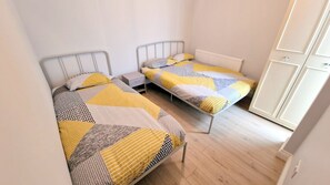 Talo | 2 makuuhuonetta, silitysrauta/-lauta, ilmainen Wi-Fi, vuodevaatteet