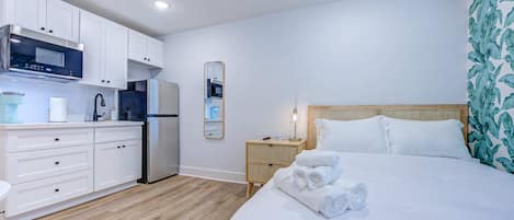 1 habitación, tabla de planchar con plancha, wifi y ropa de cama