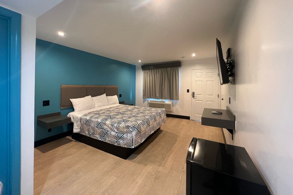 Premium Room, 1 King Bed | Free WiFi