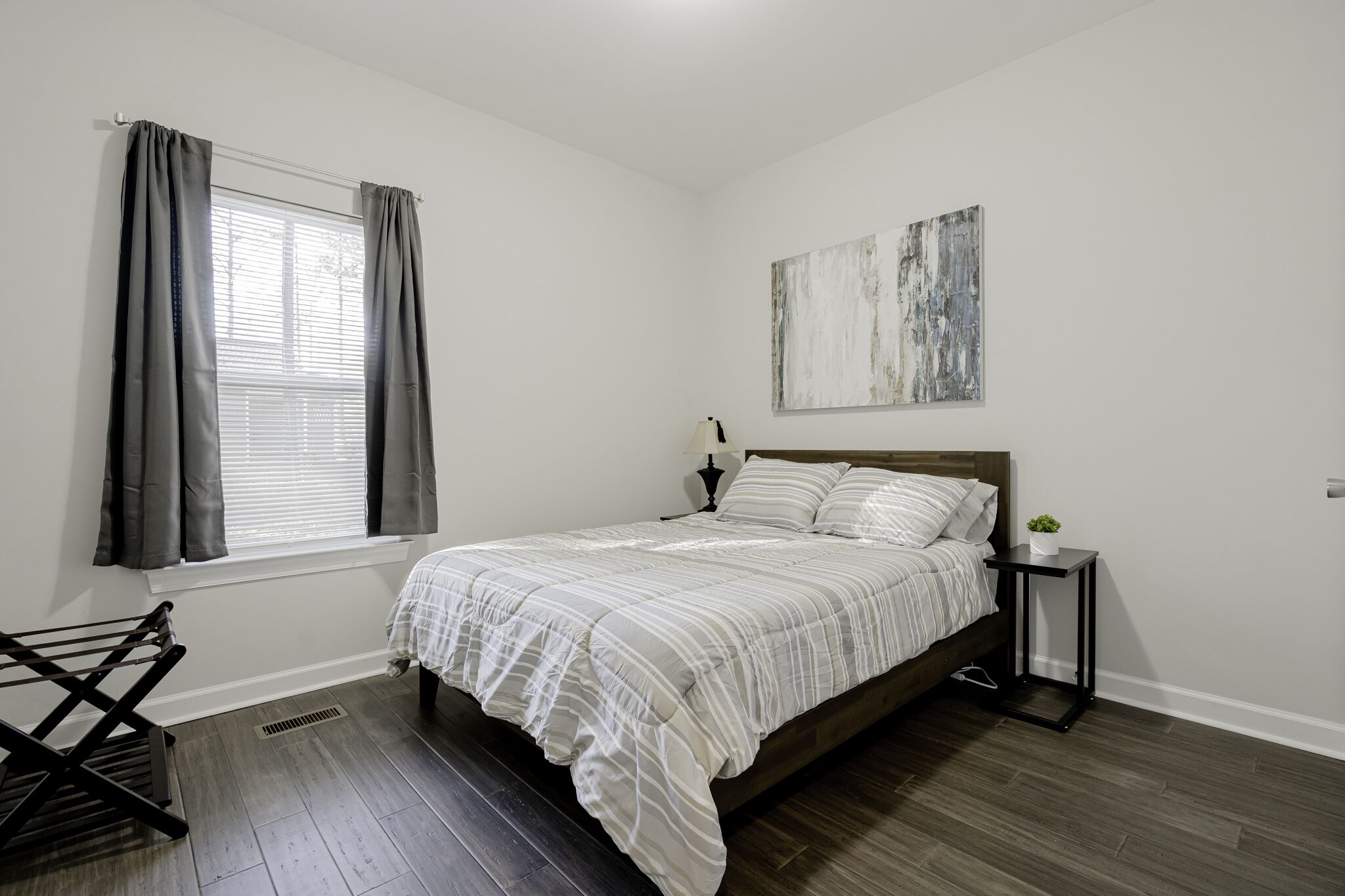 3 bedrooms, memory foam beds, iron/ironing board, free WiFi