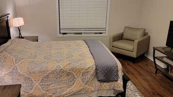 3 habitaciones, escritorio, wifi gratis y ropa de cama