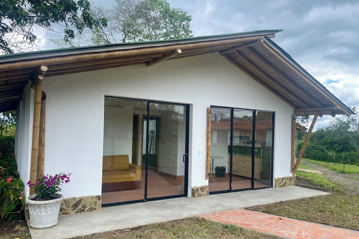 Classic Bungalow | 2 bedrooms, down duvets, memory-foam beds, minibar