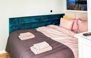 3 chambres, lit parapluie, Wi-Fi gratuit, draps fournis