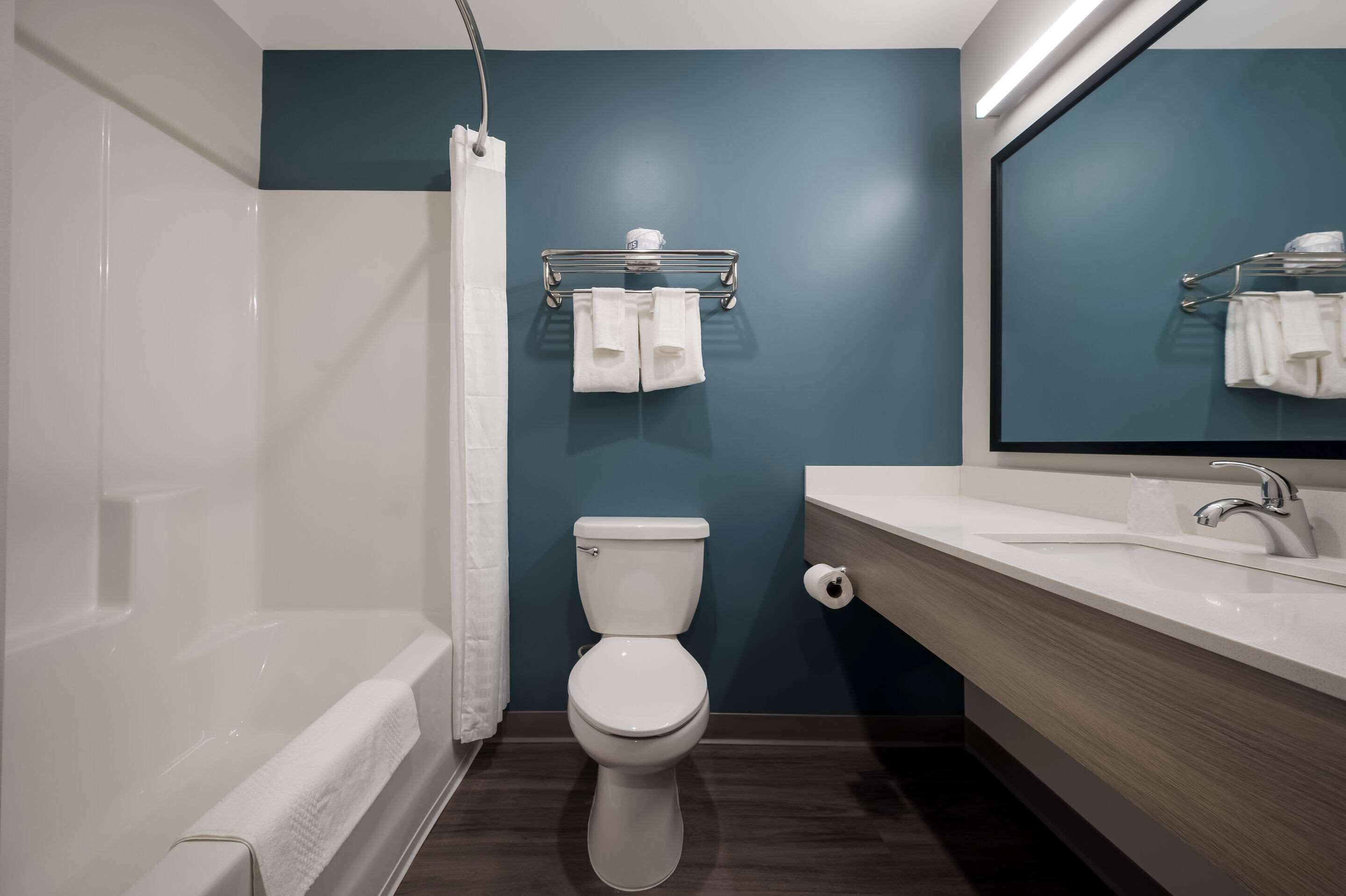 Savon, shampooing, papier de toilette