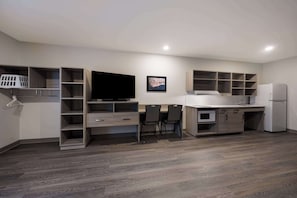 Individually decorated, individually furnished, desk, laptop workspace - Woodspring Suites Wixom - Novi (Wixom)