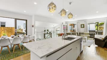 Apartment | In-room dining