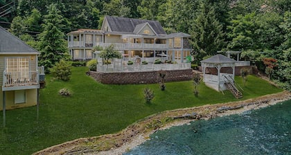 Jackson River Estate Riverfront with Pool, Billiards, Games.