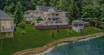 Jackson River Estate Main House Pool, Riverfront, sleeps 15