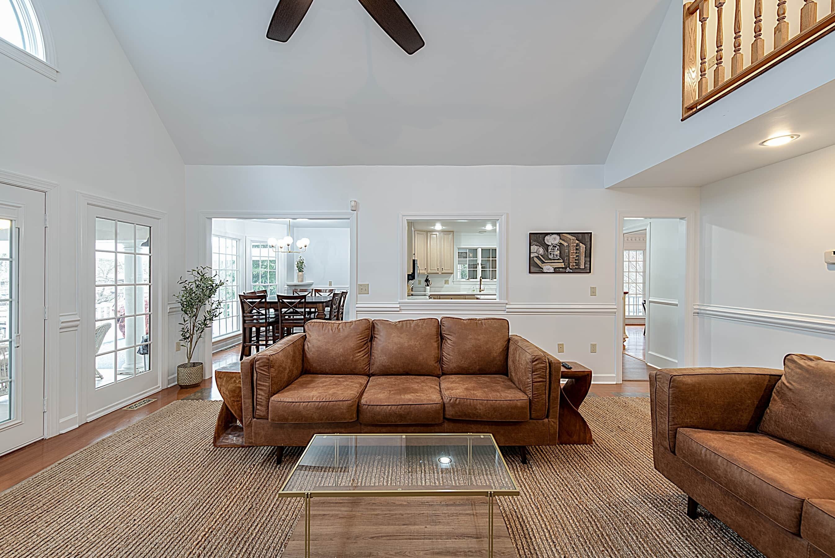 Fernseher, Kamin, DVD-Player, Stereoanlage