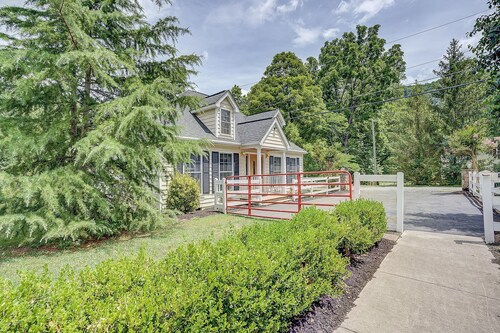 Jackson River Estate Cozy Cottage on the River
