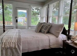 3 bedrooms, iron/ironing board, WiFi