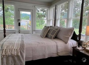 3 bedrooms, iron/ironing board, WiFi