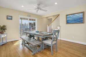 Dining - Beach Haven - Modern Home; Close to town! (Chincoteague Island)