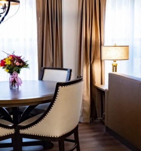 Westgate Resort & Casino, 2 BR Villa
3000 Paradise Road
Las Vegas, Nevada 89109 