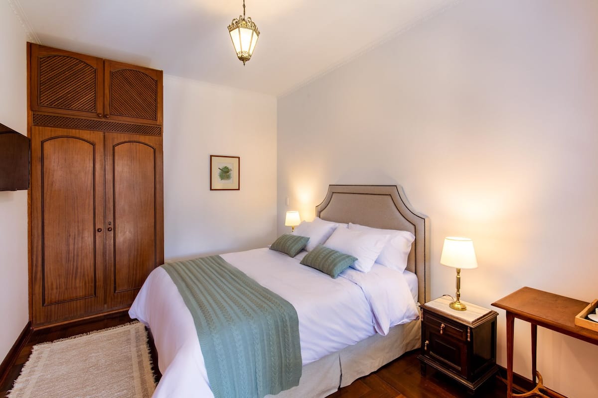 Deluxe Double or Twin Room | Laptop workspace, free WiFi