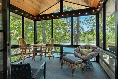 Lakefront AND on the MTB trails!