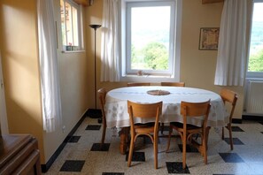 Dining - La Motte Taillée - LEYNES (LEYNES)