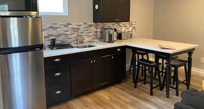 High End Guest House by I-5, Bethel, Simpson
