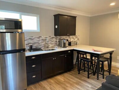 High End Guest House by I-5, Bethel, Simpson
