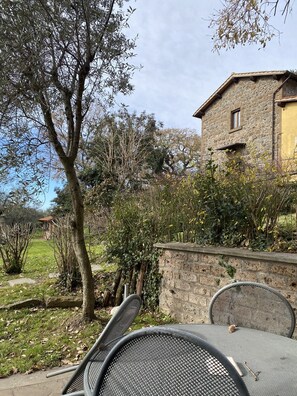 Terrace/patio - Ancient finely restored stable, THE MORAIOLO (Lazio)