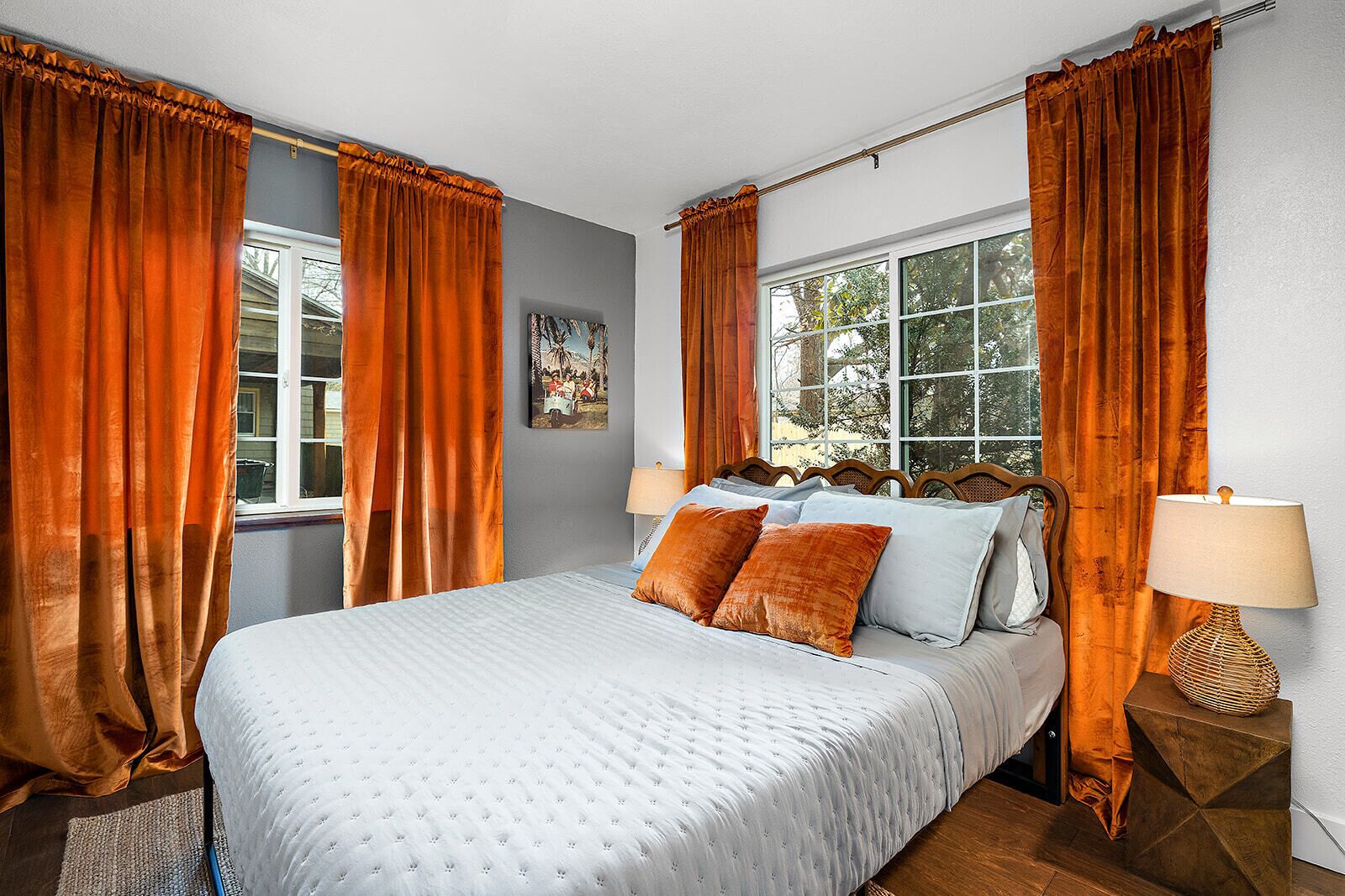 3 bedrooms, iron/ironing board, WiFi (free), bed sheets