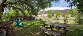 Relaxing Riverfront Taos Staycation, Pet Friendly!