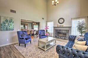 Smart TV, fireplace, video games, books - ★ Spacious Château Vista Heated Salt Pool Hot Tub 9 mi to Beach Family Fun! ★ (Vista)