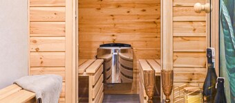 Awesome apartment in Stezyca with sauna