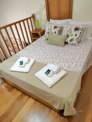 4 habitaciones, tabla de planchar con plancha y wifi gratis 