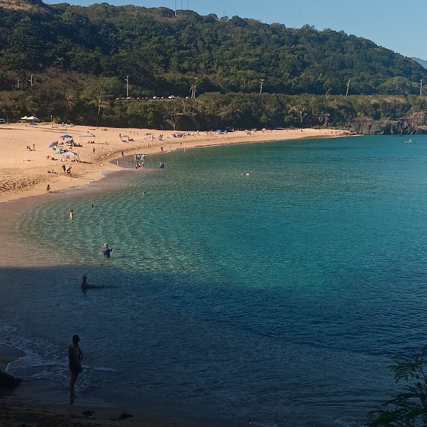 Solstolar och strandhanddukar