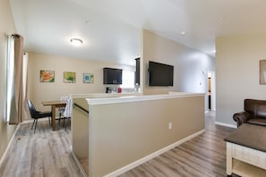 House (Third Street Retreat-Walking 2 blocks) | Exterior - Third Street Retreat-walking 2 Blocks to Downtown 12+ Guests! (Branson)