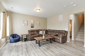 Casa (Third Street Retreat-Walking 2 blocks) | Exterior