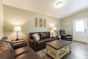 Casa (Third Street Retreat-Walking 2 blocks) | Exterior