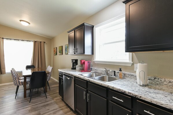 Casa (Third Street Retreat-Walking 2 blocks) | Exterior